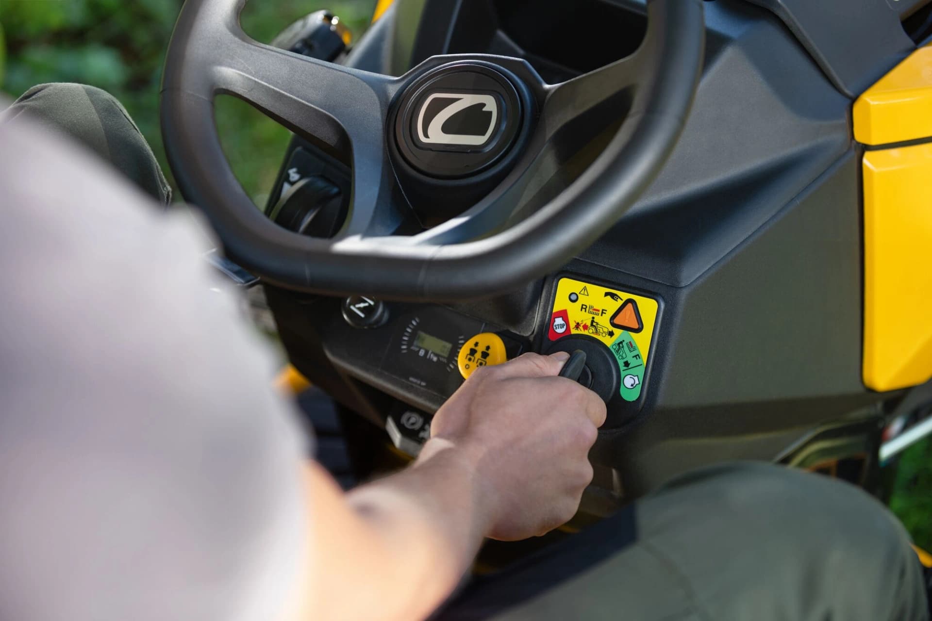 Traktorová kosačka Cub Cadet XT3 QS127