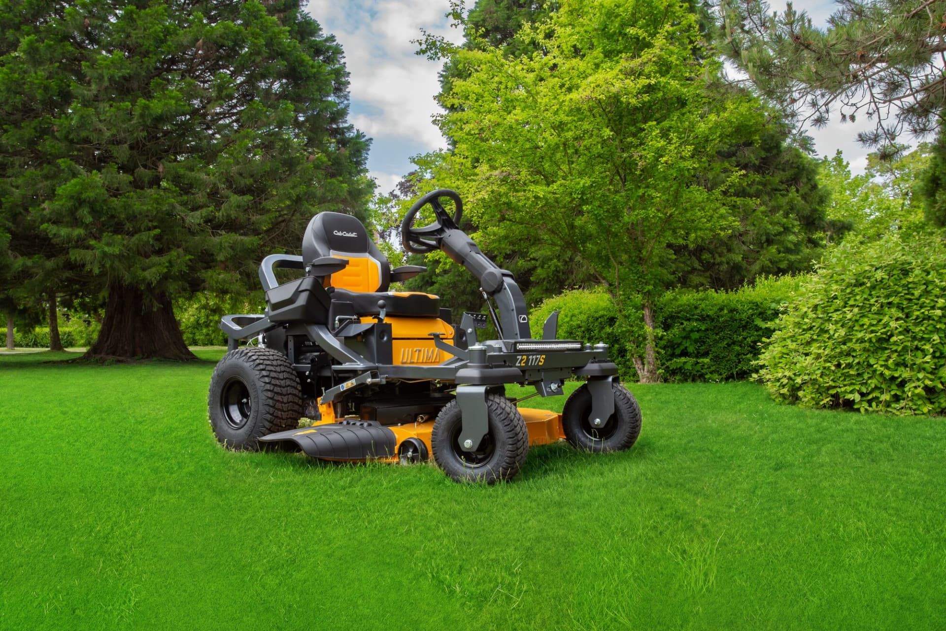 ZeroTurn Rider Cub Cadet ZTS3 127