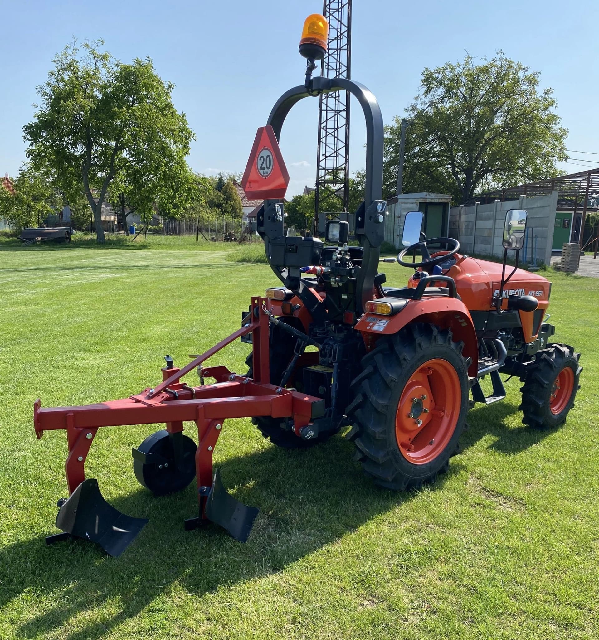Traktor Kubota EK1261DT, pluh, rotavátor