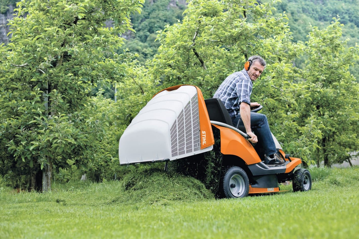 Záhradný rider STIHL RT 4082
